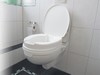 Toiletforhøjer til væghængt toilet