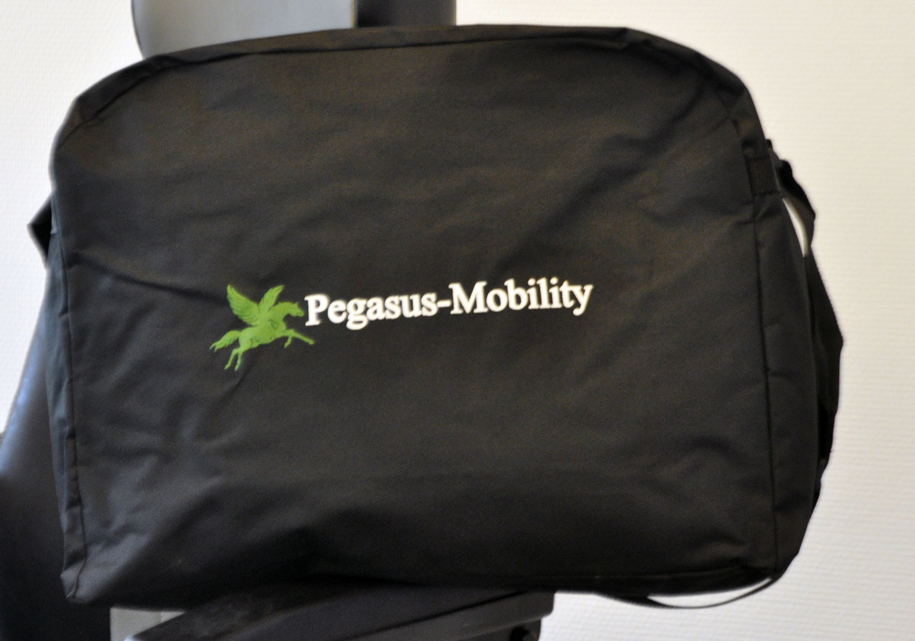 Regntæt overtræk til elscooter fra Pegasus-Mobility A/S -