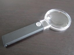 Biconvex economic Håndlæseglas 3x  - eksempel fra produktgruppen håndlupper uden lys