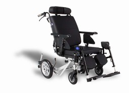 WIN-GNEXX  - eksempel fra produktgruppen manuelle hjælpermanøvrerede komfortkørestole med sædetilt