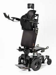 TA IQ FWD Stand-Up  - eksempel fra produktgruppen elkørestole, motoriseret styring, klasse b (til indendørs og udendørs brug)