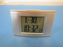 Talking 4-alarm clock  - eksempel fra produktgruppen bordure som aflæses auditivt