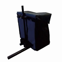 Varetaske med indbygget stokkeholder  - eksempel fra produktgruppen kurve, tasker, bokse, kop- og flaskeholdere monteret på kørestole