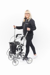 CrossWALKER påmonteret TOPRO Troja Rollator