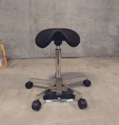 Sadelstol med Polar fodbremse 600-400
