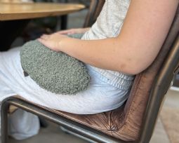 Fie lårpude Sensorisk blød - klik for at se billedet i fuld størrelse - åbner i nyt vindue Fie lårpude Sensorisk blød