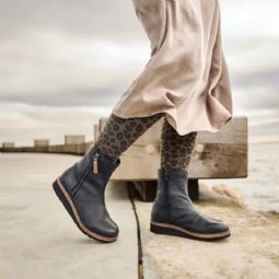 New Feet damestøvle med 2 lynlåse - klik for at se billedet i fuld størrelse - åbner i nyt vindue New Feet damestøvle med 2 lynlåse
