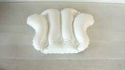 Inflatable bath pillow