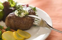 Knife and fork in one eating utensil