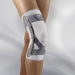 Knee bandage with side rails