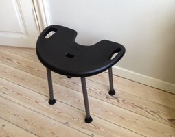 Cavere Bath Stool