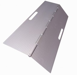 Foldable threshold ramp with transport handles - low weight