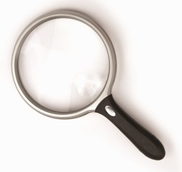 Magnifier with light and easy-grip handle  - example from the product group handheld magnifiers with light