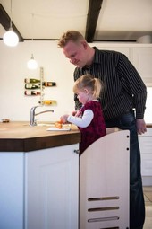 EVOLVE high chair and steep stool