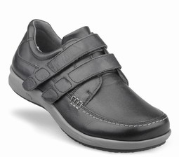 Wide shoe with stretch leather and velcro closure