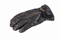 Glove with heat in leather