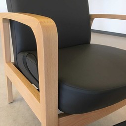 7031 recliner senniorchair