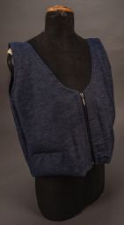 Weight vest  - example from the product group clothing for sensory stimulation