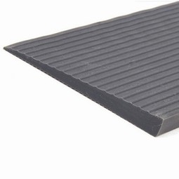 Doorstep ramp in rubber