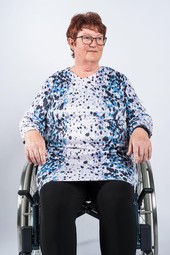 Wheelchairdress with back opening