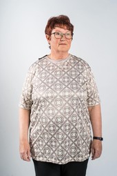 Blouse for wheelchair users