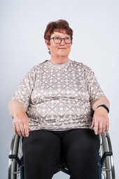 Blouse for wheelchair users