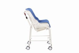 R82 Swan Curo toilet and bath chair