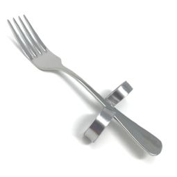 Fork with support rings