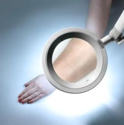 Opticlux magnifying lamp