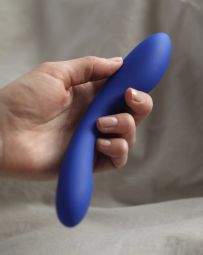 Loon - slim vibrating dildo from Peech