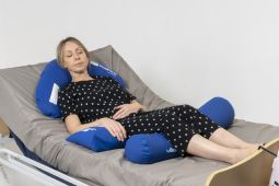 PosiPerle Leg Wedge Cushion