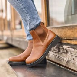 New Feet Chelsea womens boot with elastic and zipper