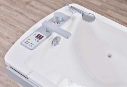 Avero Motion Bathtub