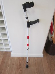 Support cane alu. with adjustable elbow support, right hand  - example from the product group height adjustable elbow crutches with adjustable elbow support